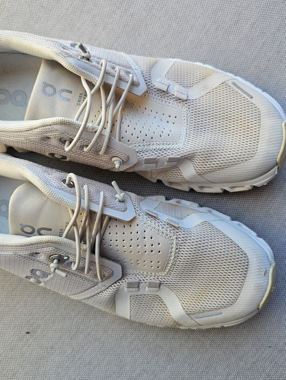 On Running Cloud Sneakers Women's Size 8 Cream White Lightweight Running Shoes - Picture 9 of 11
